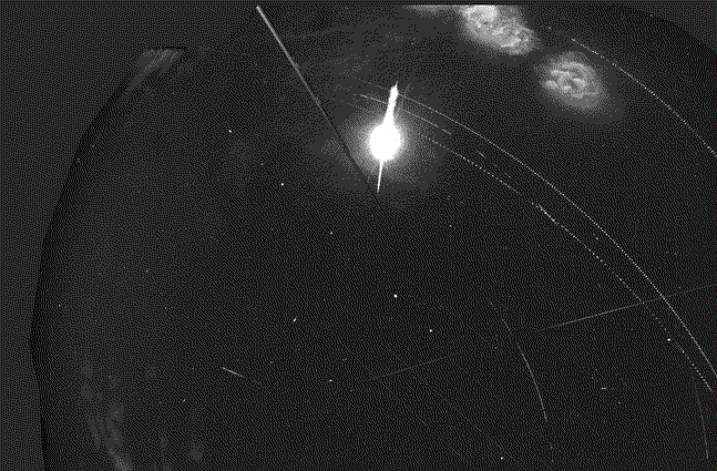 Feuerkugel um 02:23 Uhr im Westen