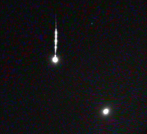 Feuerkugel um 02:29 Uhr hoch im Osten